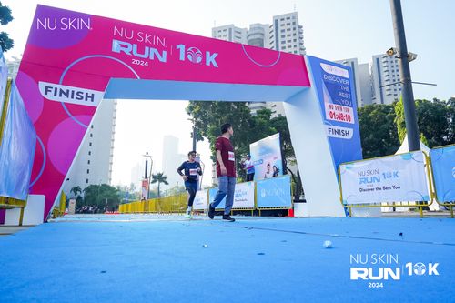 Race photo from Nu Skin Run 10K
