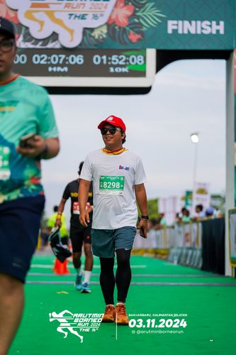 Race photo from Arutmin Borneo Run 2024