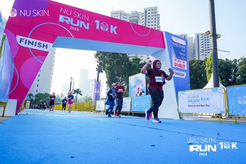 Race photo from Nu Skin Run 10K