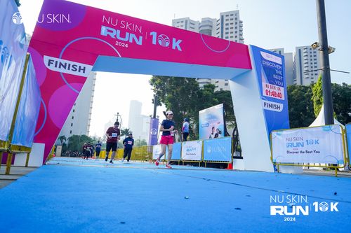 Race photo from Nu Skin Run 10K