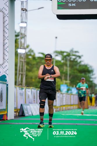 Race photo from Arutmin Borneo Run 2024