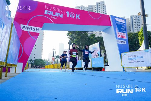 Race photo from Nu Skin Run 10K