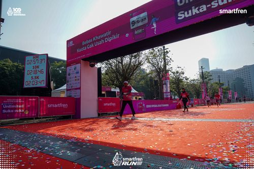 Race photo from Smartfren Run 2025 