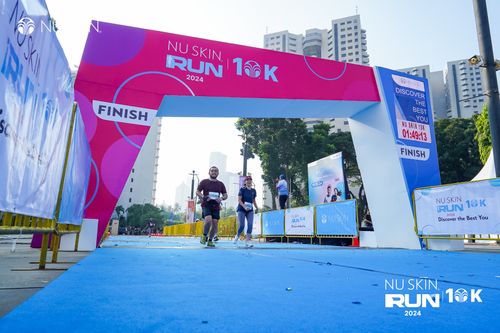 Race photo from Nu Skin Run 10K