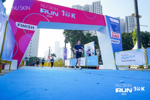 Race photo from Nu Skin Run 10K