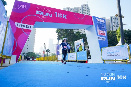 Race photo from Nu Skin Run 10K