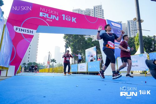 Race photo from Nu Skin Run 10K