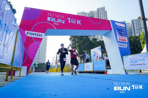 Race photo from Nu Skin Run 10K