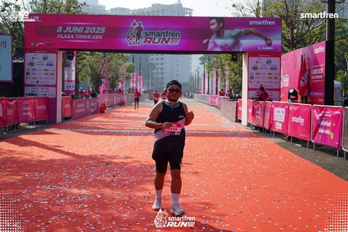 Race photo from Smartfren Run 2025 
