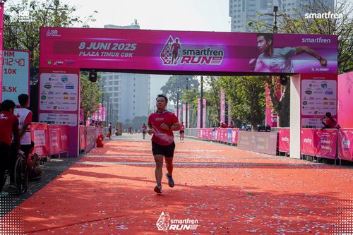 Race photo from Smartfren Run 2025 