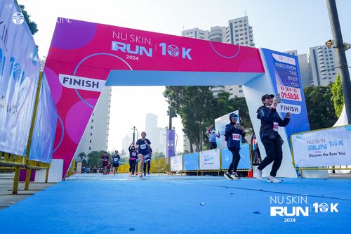 Race photo from Nu Skin Run 10K