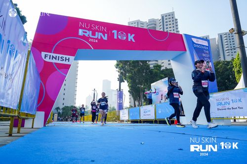 Race photo from Nu Skin Run 10K