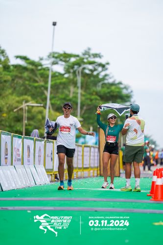 Race photo from Arutmin Borneo Run 2024