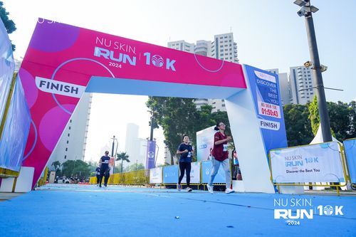 Race photo from Nu Skin Run 10K