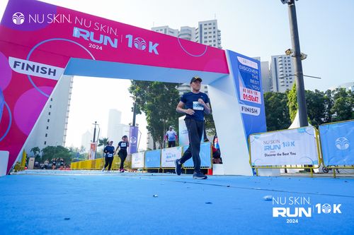 Race photo from Nu Skin Run 10K