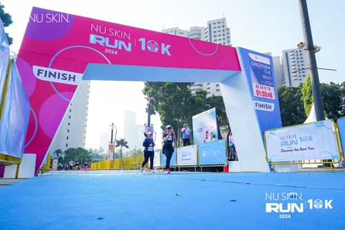 Race photo from Nu Skin Run 10K