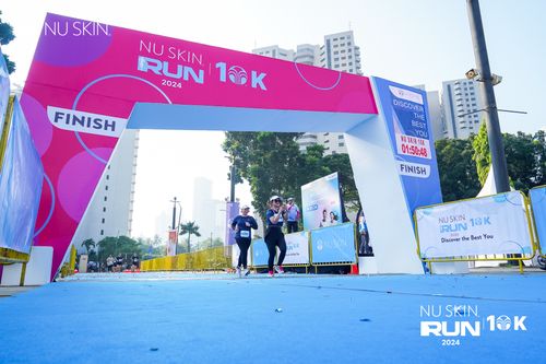 Race photo from Nu Skin Run 10K