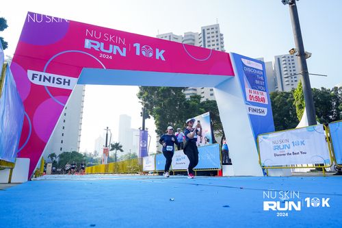 Race photo from Nu Skin Run 10K