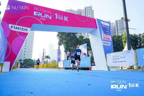 Race photo from Nu Skin Run 10K