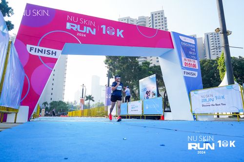 Race photo from Nu Skin Run 10K