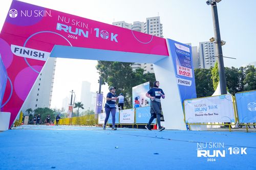 Race photo from Nu Skin Run 10K