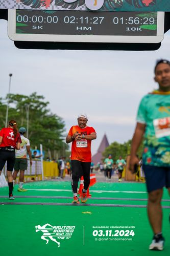 Race photo from Arutmin Borneo Run 2024
