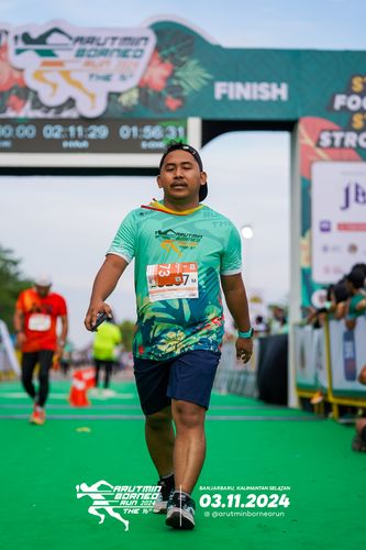 Race photo from Arutmin Borneo Run 2024