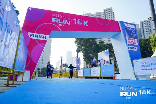 Race photo from Nu Skin Run 10K
