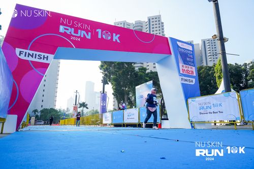 Race photo from Nu Skin Run 10K