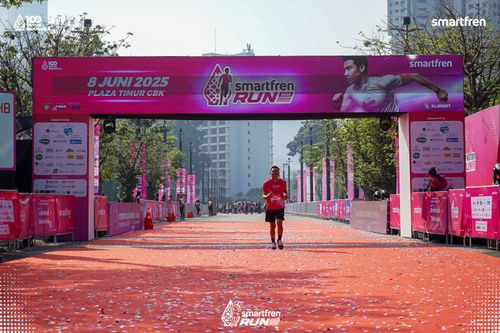Race photo from Smartfren Run 2025 