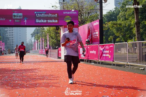 Race photo from Smartfren Run 2025 