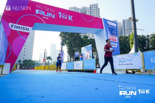 Race photo from Nu Skin Run 10K