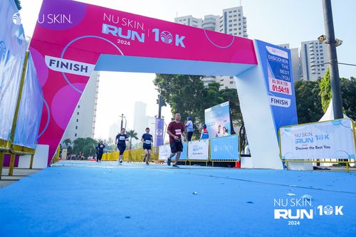 Race photo from Nu Skin Run 10K