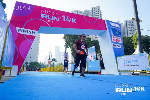 Race photo from Nu Skin Run 10K