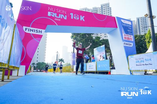 Race photo from Nu Skin Run 10K