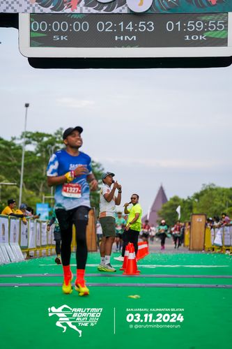 Race photo from Arutmin Borneo Run 2024