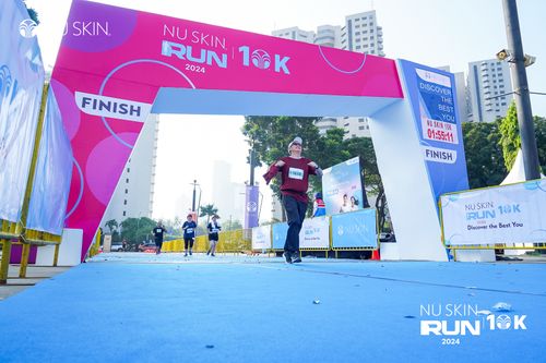 Race photo from Nu Skin Run 10K