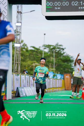 Race photo from Arutmin Borneo Run 2024