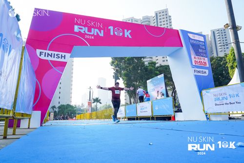 Race photo from Nu Skin Run 10K