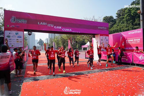 Race photo from Smartfren Run 2025 
