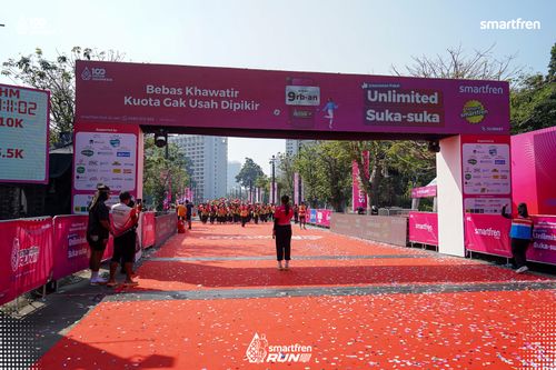 Race photo from Smartfren Run 2025 