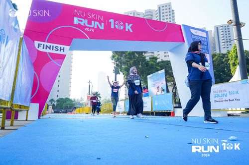 Race photo from Nu Skin Run 10K