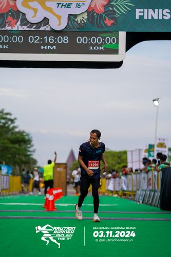 Race photo from Arutmin Borneo Run 2024