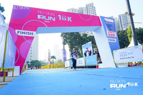 Race photo from Nu Skin Run 10K