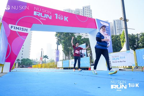 Race photo from Nu Skin Run 10K