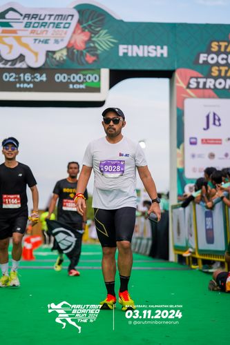Race photo from Arutmin Borneo Run 2024