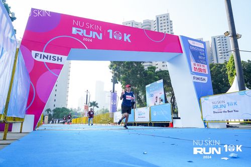 Race photo from Nu Skin Run 10K