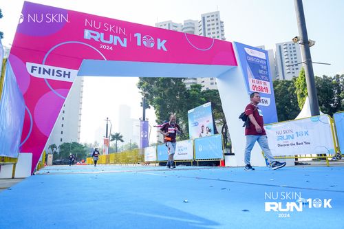 Race photo from Nu Skin Run 10K