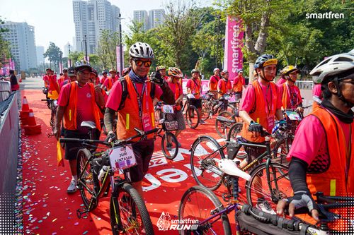 Race photo from Smartfren Run 2025 
