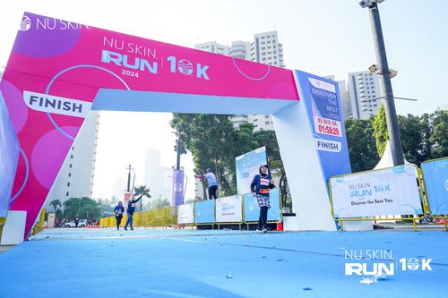 Race photo from Nu Skin Run 10K